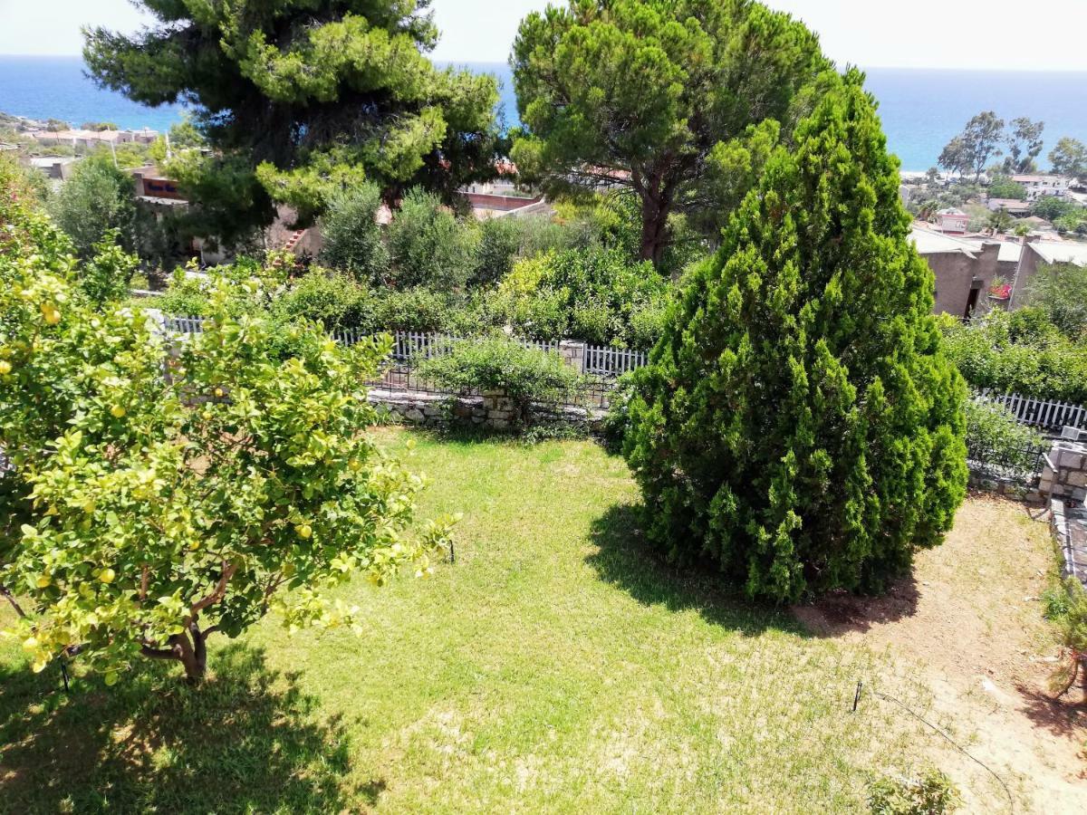 Gythio Seaside Villa Dimitrios - Panoramic View Exterior foto